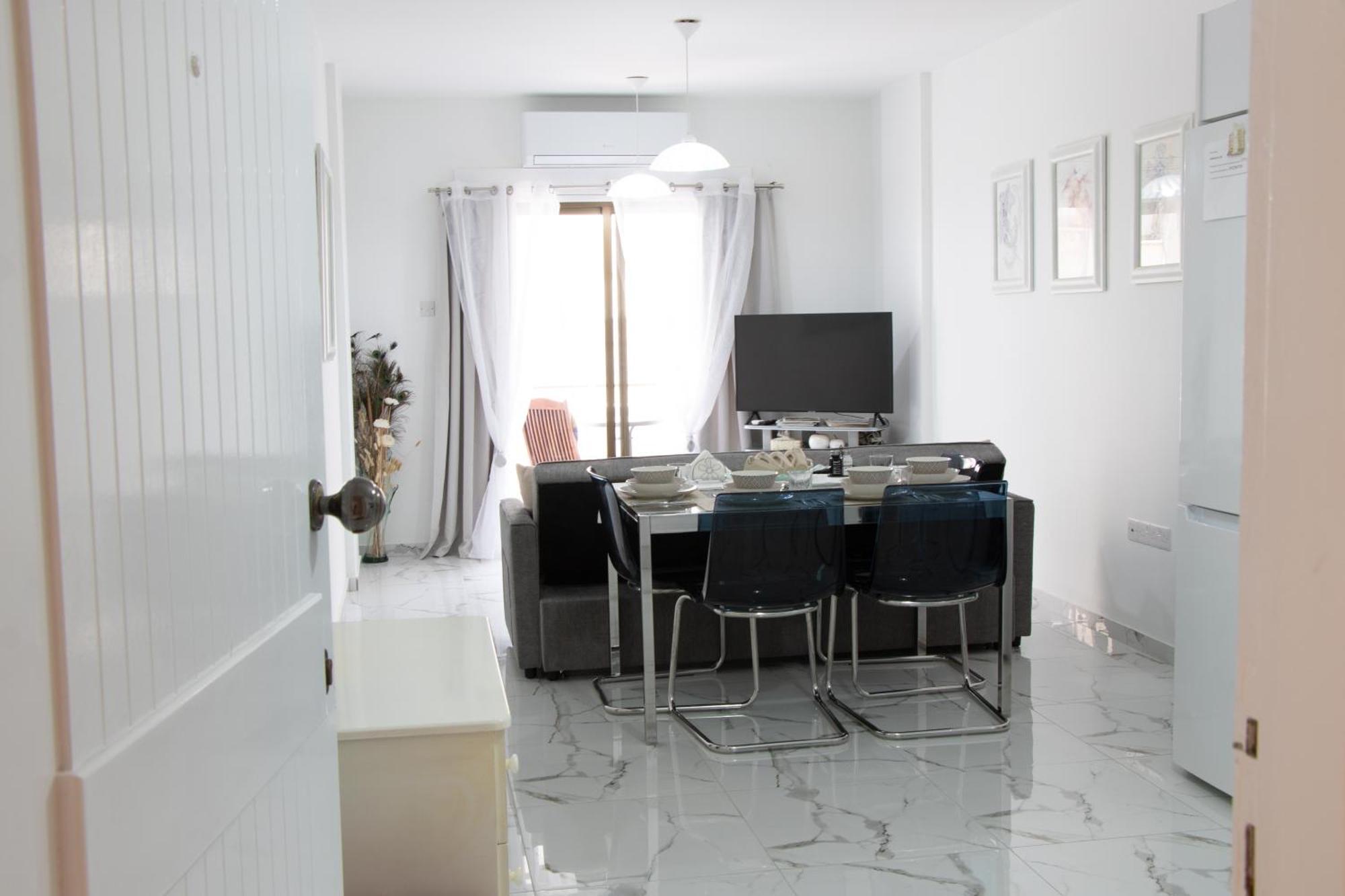 Apartment,Near The Beach Pinikoudes Λάρνακα Εξωτερικό φωτογραφία